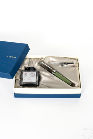 Sailor pen chestnut and ink set in a box on a white background